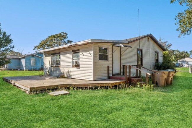 40542 W 3rd Ave in Umatilla, FL - Building Photo - Building Photo