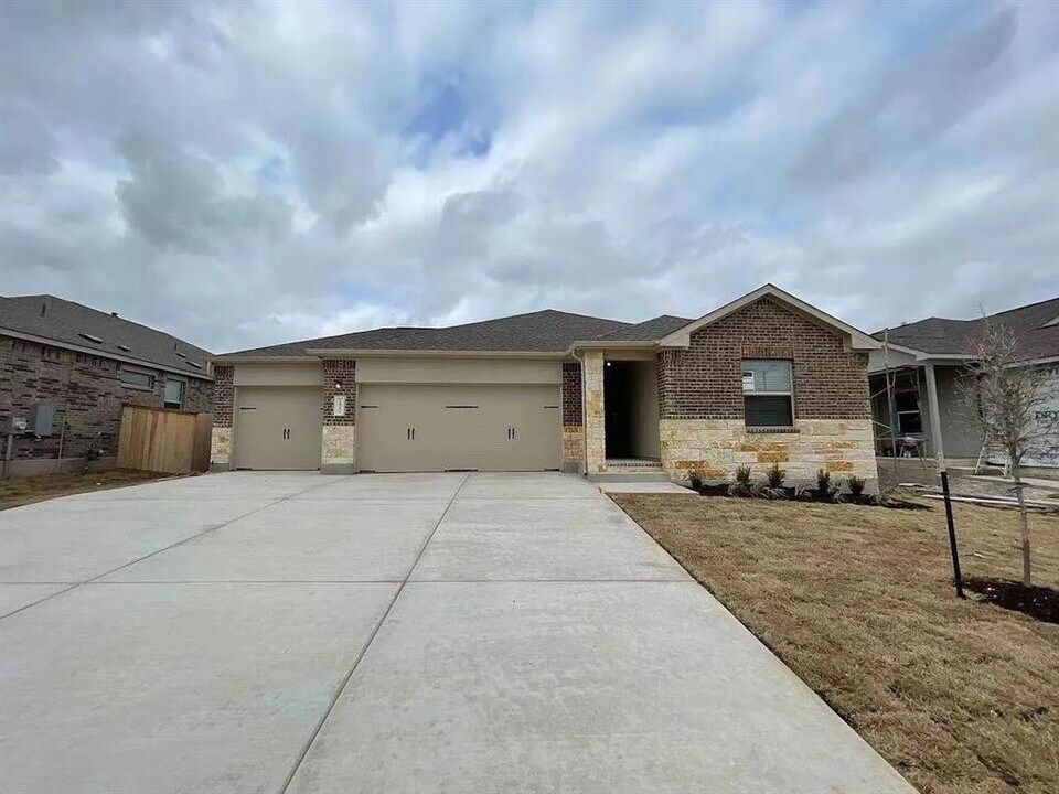 1417 Chad Dr in Round Rock, TX - Building Photo