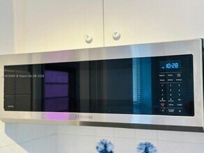 500 NE 14th Ave in Hallandale Beach, FL - Building Photo - Building Photo