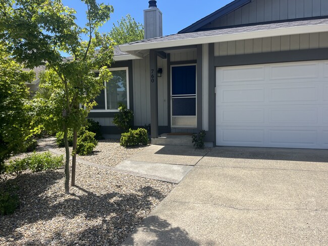 760 Bowen Ct in Sonoma, CA - Building Photo - Building Photo