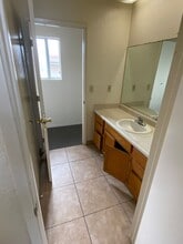 6669 Del Playa Dr in Goleta, CA - Building Photo - Building Photo