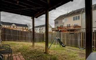 17501 Victoria Falls Dr in Dumfries, VA - Building Photo