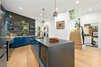 1187 Oak Grove Ave in Austin, TX - Building Photo - Building Photo