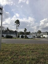 1000 S Semoran Blvd in Winter Park, FL - Building Photo