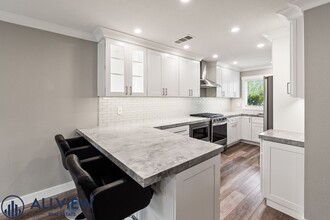 8275 Cherrywood Cir in Huntington Beach, CA - Building Photo - Building Photo
