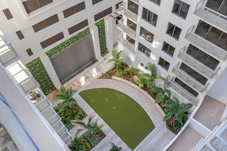 The Registry Las Olas in Fort Lauderdale, FL - Foto de edificio - Building Photo