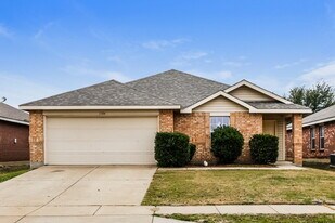 1304 Castle Ridge Rd in Fort Worth, TX - Building Photo