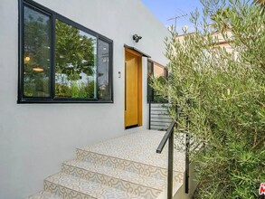 2512 16th St in Santa Monica, CA - Building Photo - Building Photo