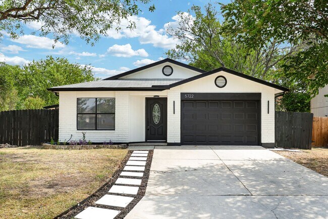 property at 5722 Sunshine Peak