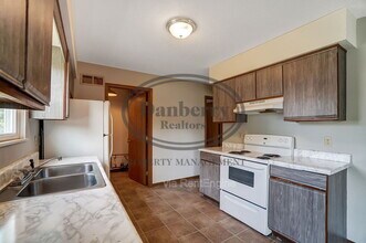 3540 Willow Run Dr in Toledo, OH - Building Photo - Building Photo