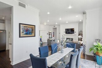 330 E Las Colinas Blvd in Irving, TX - Building Photo - Building Photo