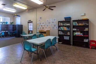 Trailside at Trinity Forest in Dallas, TX - Foto de edificio - Interior Photo