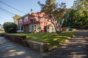 32 Heston Ave in South Amboy, NJ - Building Photo