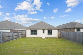 1708 Luke St in Ennis, TX - Building Photo - Building Photo