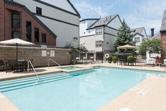 IMT Cherry Creek in Denver, CO - Foto de edificio - Building Photo