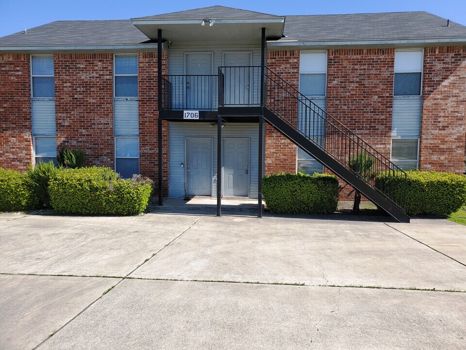 1706 Windward Dr, Unit C in Killeen, TX - Foto de edificio