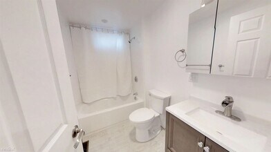30 Cambridge Terrace-Unit -Apt 1 in Cambridge, MA - Building Photo - Building Photo