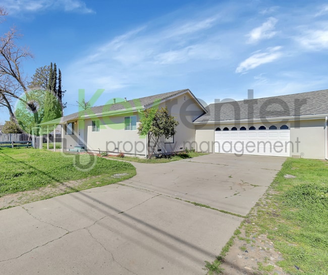 property at 1209 Santa Ana Ave