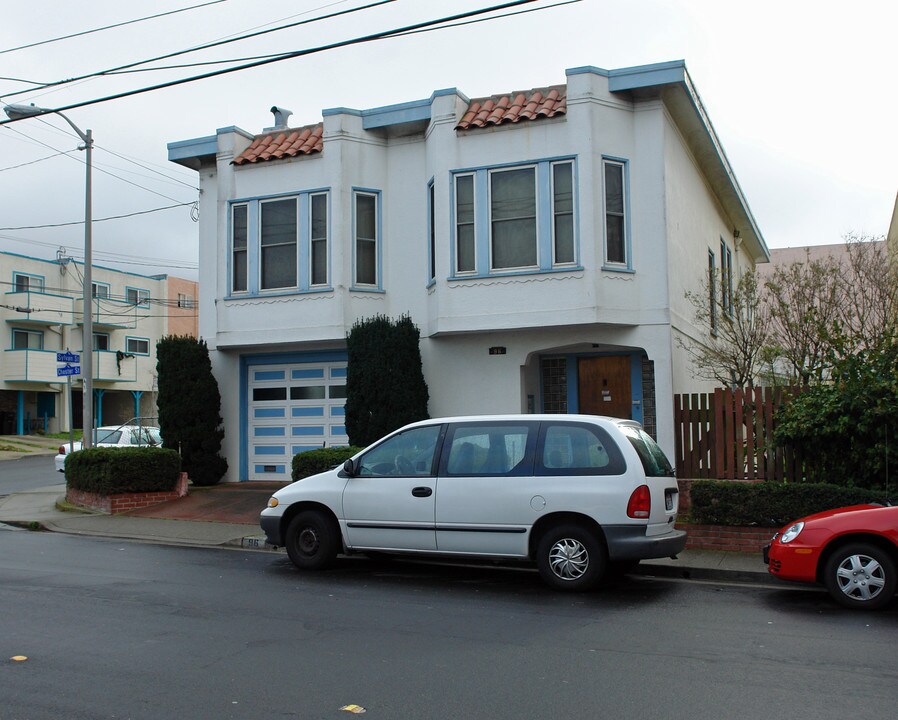 96 Chester St in Daly City, CA - Building Photo