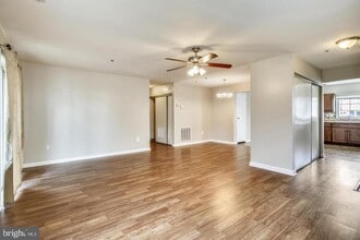 1670 Brooksquare Dr in Capitol Heights, MD - Building Photo - Building Photo