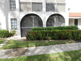 250 NE 20th St, Unit 123s in Boca Raton, FL - Building Photo