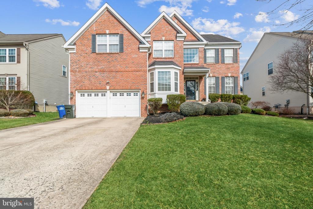 20 Meadow Run Rd in Bordentown, NJ - Building Photo