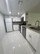 14155 SW 87th St in Miami, FL - Building Photo