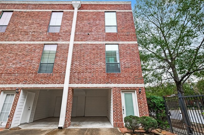 118 McGowen St in Houston, TX - Building Photo - Building Photo