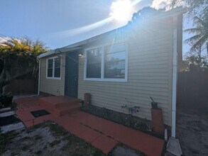 3611 Elizabeth St in Palm Springs, FL - Building Photo - Building Photo