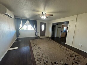 1647 NW Mulholland Dr in Roseburg, OR - Building Photo - Building Photo