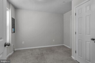 7105 Rowlock Aly in Calverton, MD - Building Photo - Building Photo