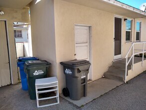 2320 Carnegie Ln in Redondo Beach, CA - Building Photo - Building Photo