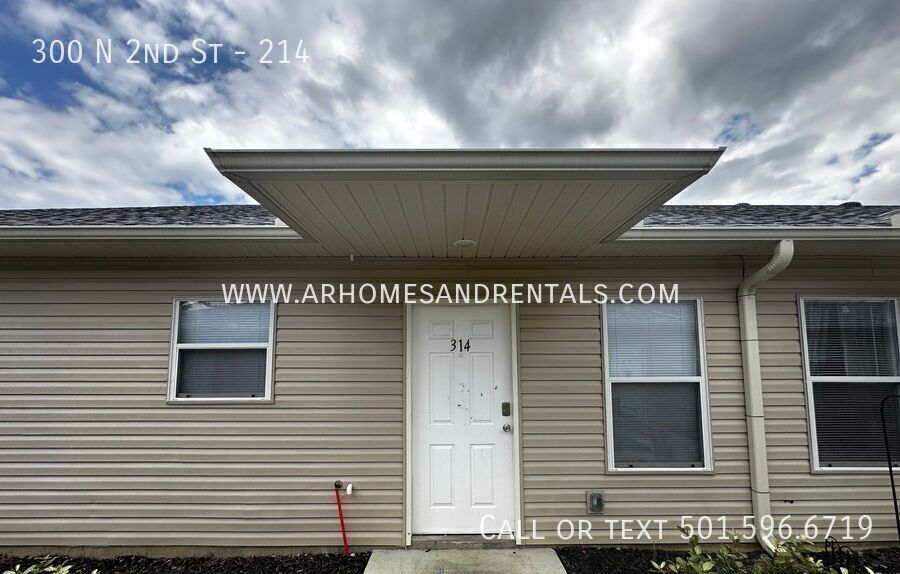 300 N 2nd St in Austin, AR - Building Photo