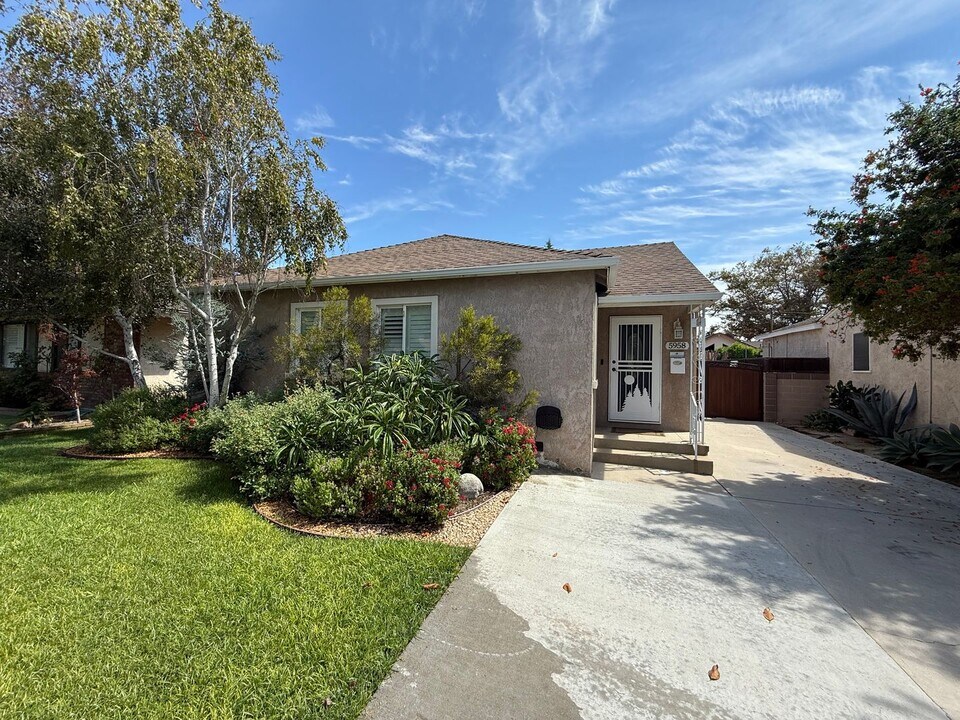 5958 Pearce Ave in Lakewood, CA - Foto de edificio
