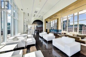 126-126 Simcoe St in Toronto, ON - Building Photo - Building Photo