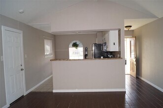 1804 Flamingo Dr in League City, TX - Building Photo - Building Photo