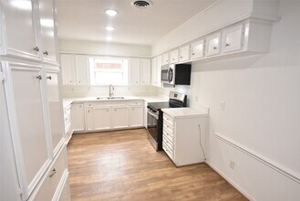 9630 Truscon Dr in Houston, TX - Building Photo - Building Photo