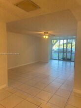 3690 Inverrary Dr in Lauderhill, FL - Building Photo - Building Photo