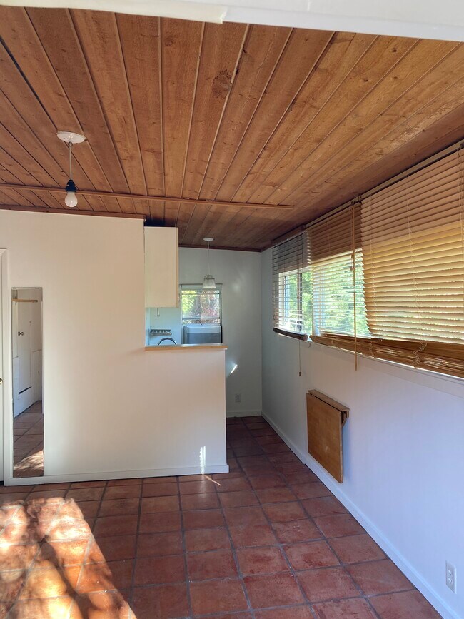 2128 N Beverly Glen Blvd in Los Angeles, CA - Building Photo - Building Photo