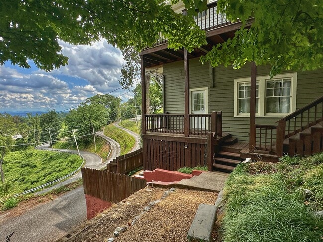 20 S Crest Rd, Unit 20.5