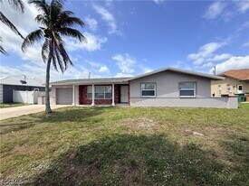 3814 SE 3rd Pl in Cape Coral, FL - Building Photo