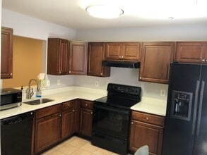 8549 Bells Ridge Ter in Potomac, MD - Building Photo - Building Photo