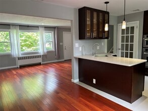 33 Ava Dr in Syosset, NY - Building Photo - Building Photo