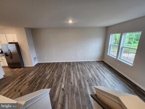 1256 Cedar Vly Rd in Ranson, WV - Building Photo - Building Photo