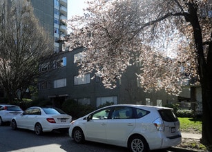 Haro Street Apartments in Vancouver, BC - Building Photo - Building Photo