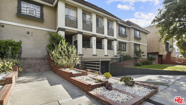 420 Riverdale Dr in Glendale, CA - Building Photo - Building Photo