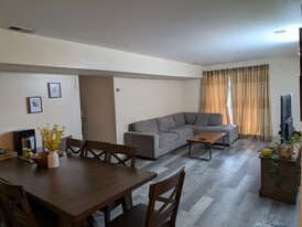 1535 Raspberry Ct, Unit 1535 Raspberry ct, Edison in Edison, NJ - Building Photo