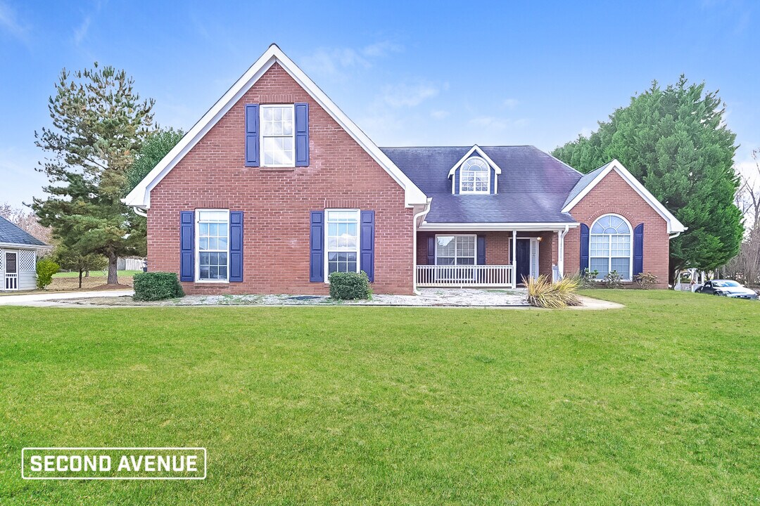 1008 Maria Dr in Mcdonough, GA - Foto de edificio