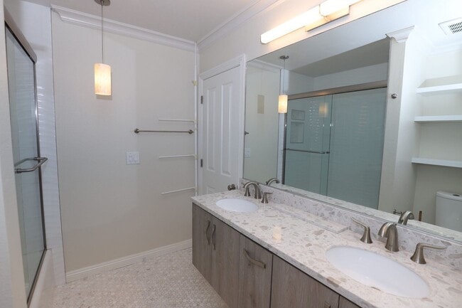 1671 Tustin Ave in Costa Mesa, CA - Building Photo - Building Photo