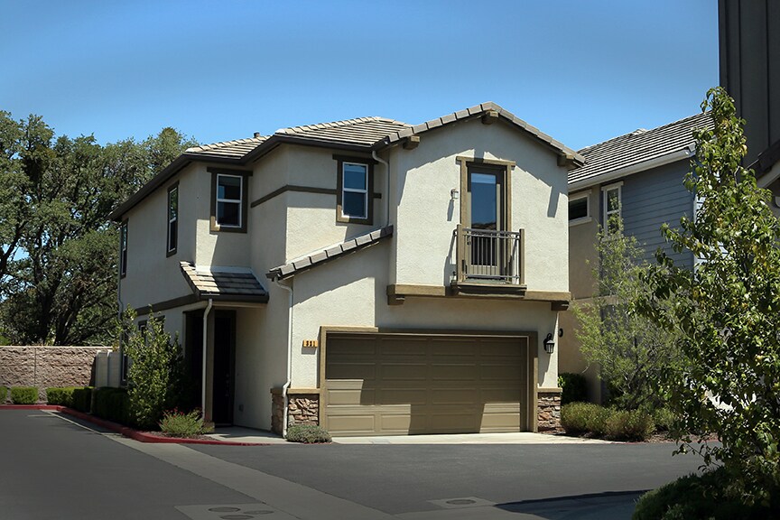 321 Oak Hill Rd in Paso Robles, CA - Building Photo